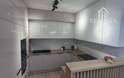 2i byt v radovom dome s garážou – Nad Slatinou (typ B)