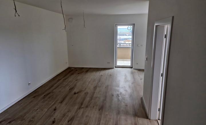 Rezidencia Slnečná: Moderný 2-izbový veľkometrážny byt - fotografia 2