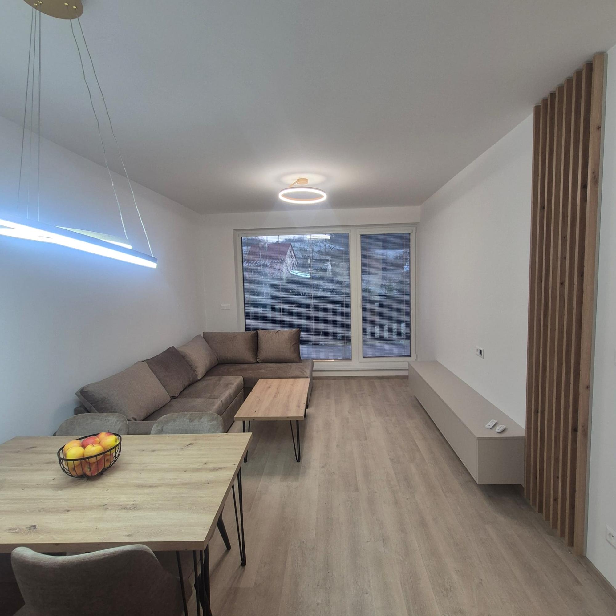 2i byt v radovom dome s garážou – Nad Slatinou (typ A)